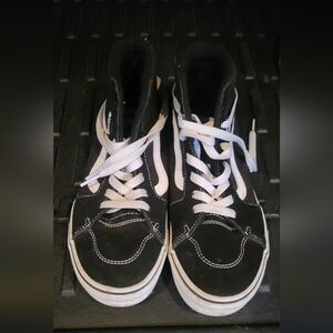 VANS Sk8-Hi Black High Top Sneakers YOUTH size 6